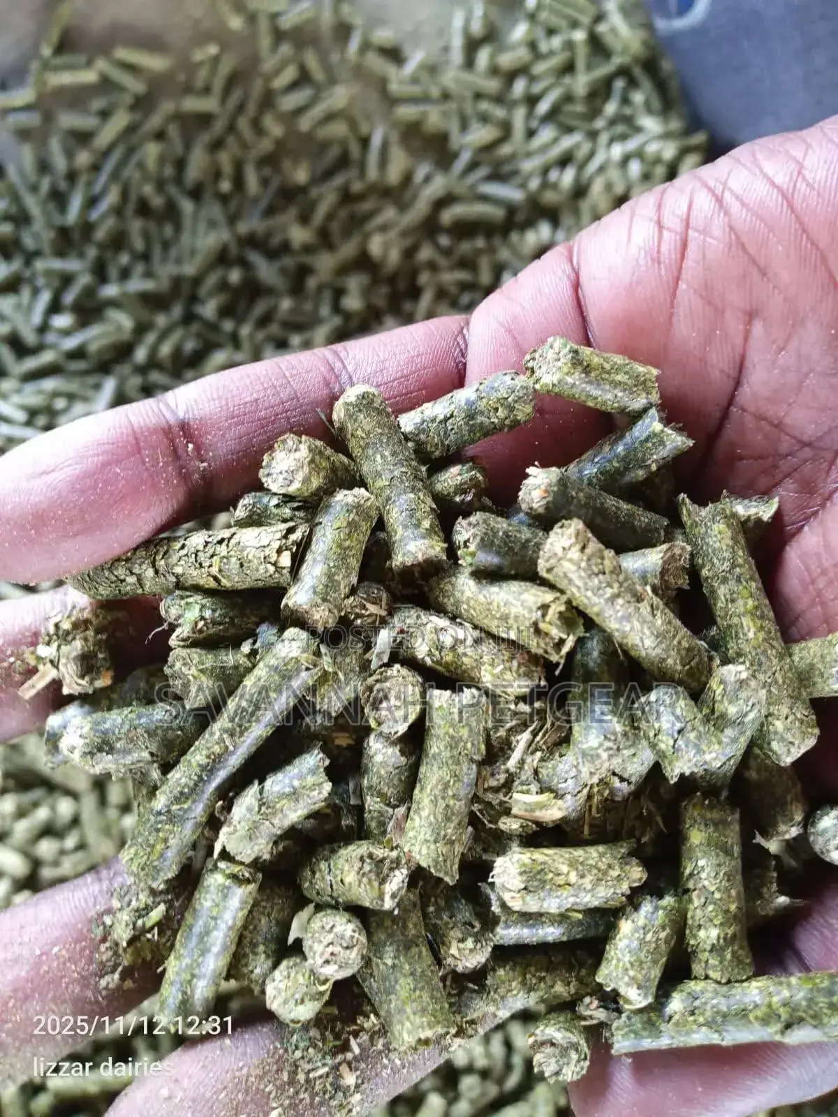 Alfalfa Lucerne Pellets Nutrient-Rich, High-Fiber High-Protein -10kg
