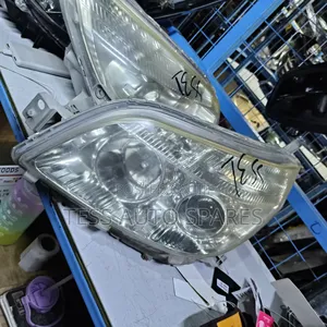 Toyota Rush Xenon Headlights