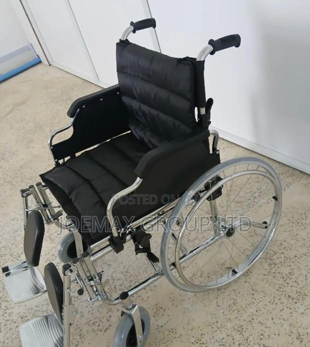 Heavy Duty Wheelchair - thumbnail 2