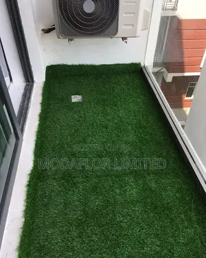 Premium Artificial Turf – Perfect for Lawns Balconies