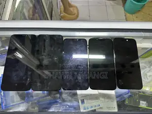 iPhone Screens