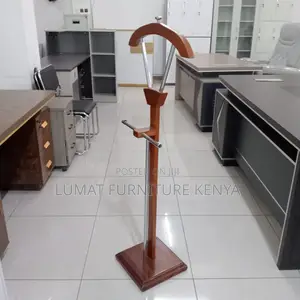Freestanding Executive Clothes Stand