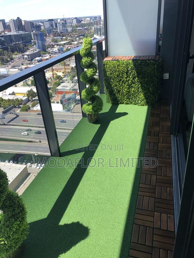 Artificial Grass Carpet – Ideal for Balcony, Patio Lawn - main view