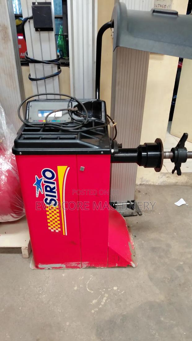 Best Quality Slightly Used Electric Wheel Balancer Machine. - thumbnail 2