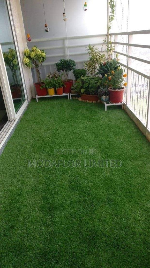 Landscaping Artificial Grass – Low Maintenance Beauty
