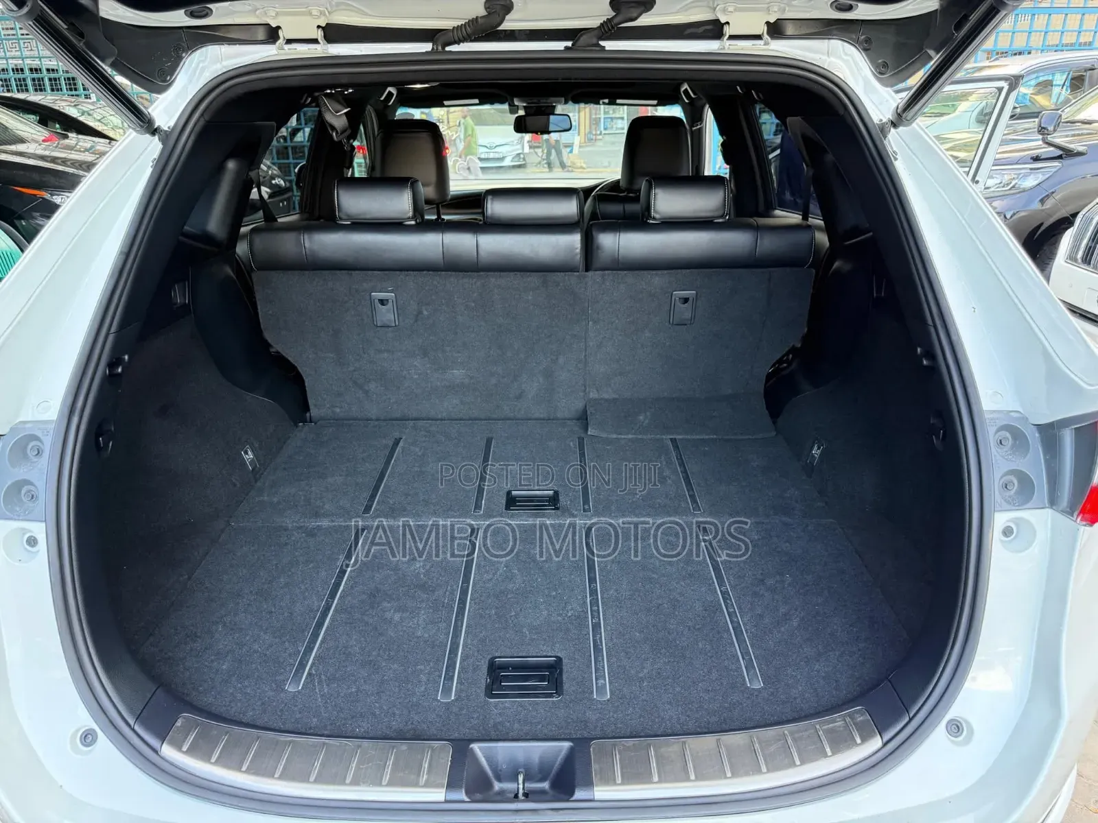 Toyota Harrier 2.0 Turbo 2019 White