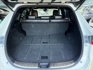 Toyota Harrier 2.0 Turbo 2019 White