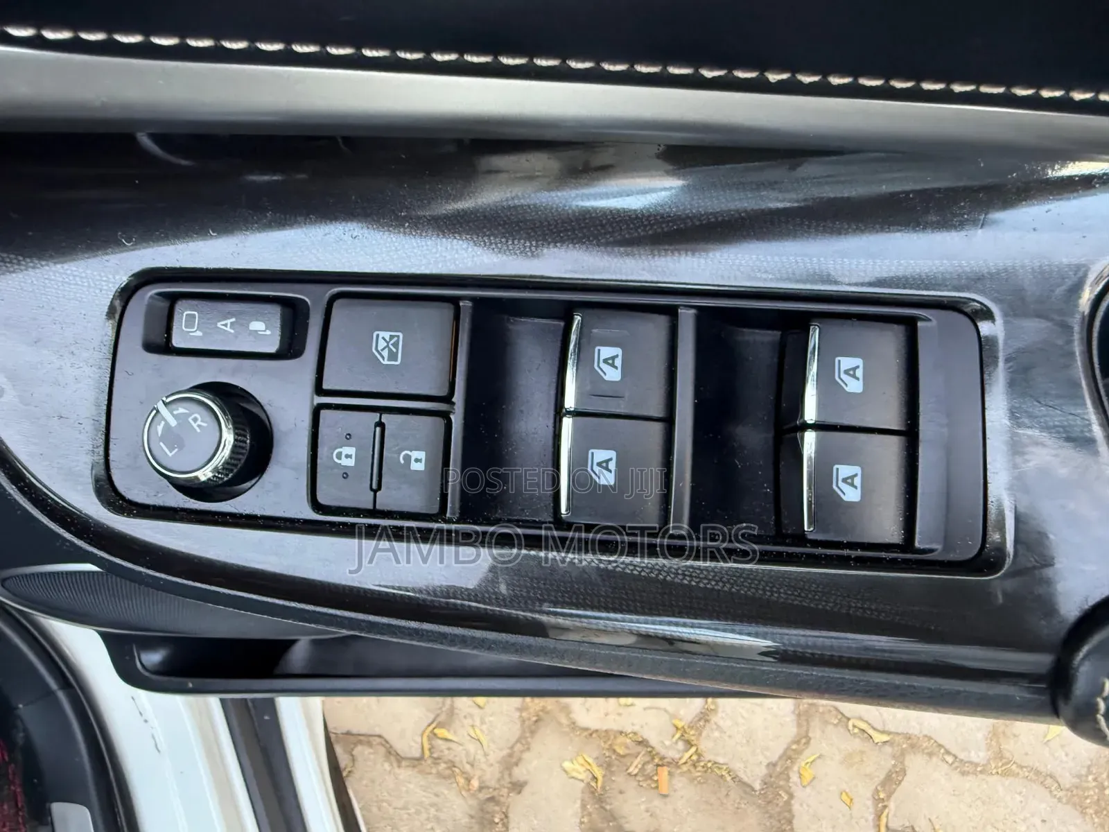 Toyota Harrier 2.0 Turbo 2019 White