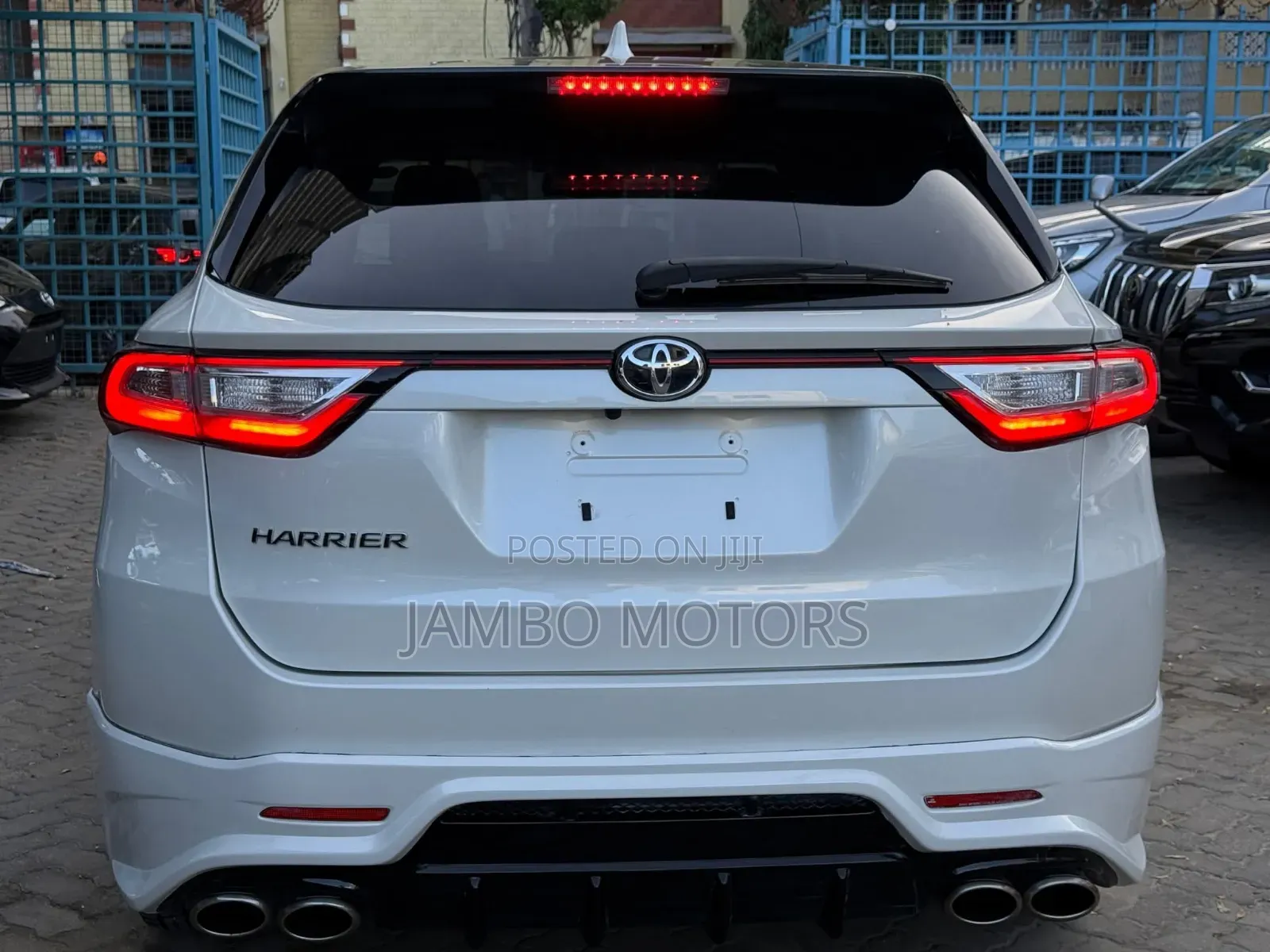 Toyota Harrier 2.0 Turbo 2019 White