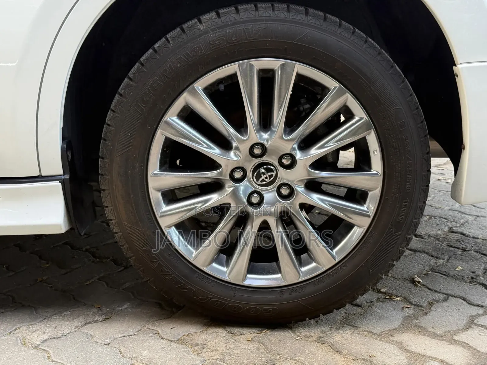 Toyota Harrier 2.0 Turbo 2019 White