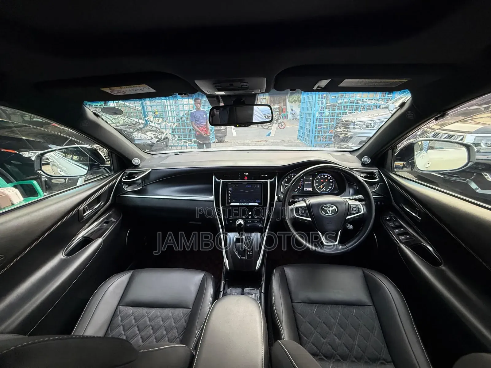 Toyota Harrier 2.0 Turbo 2019 White