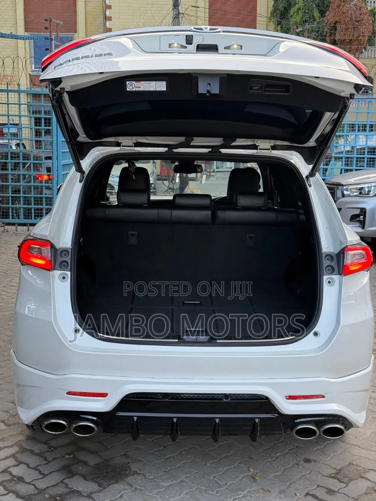 Toyota Harrier 2.0 Turbo 2019 White