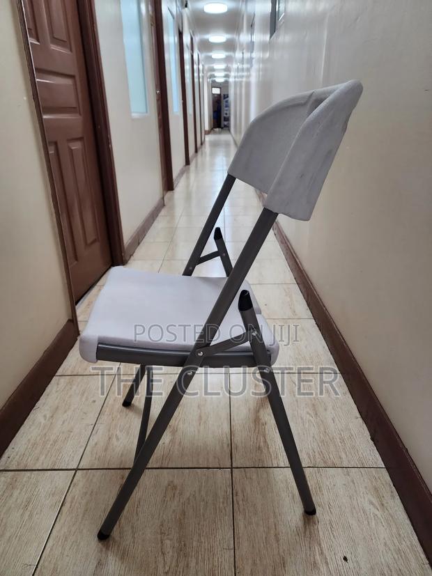 The Cluster Fordable Chairs