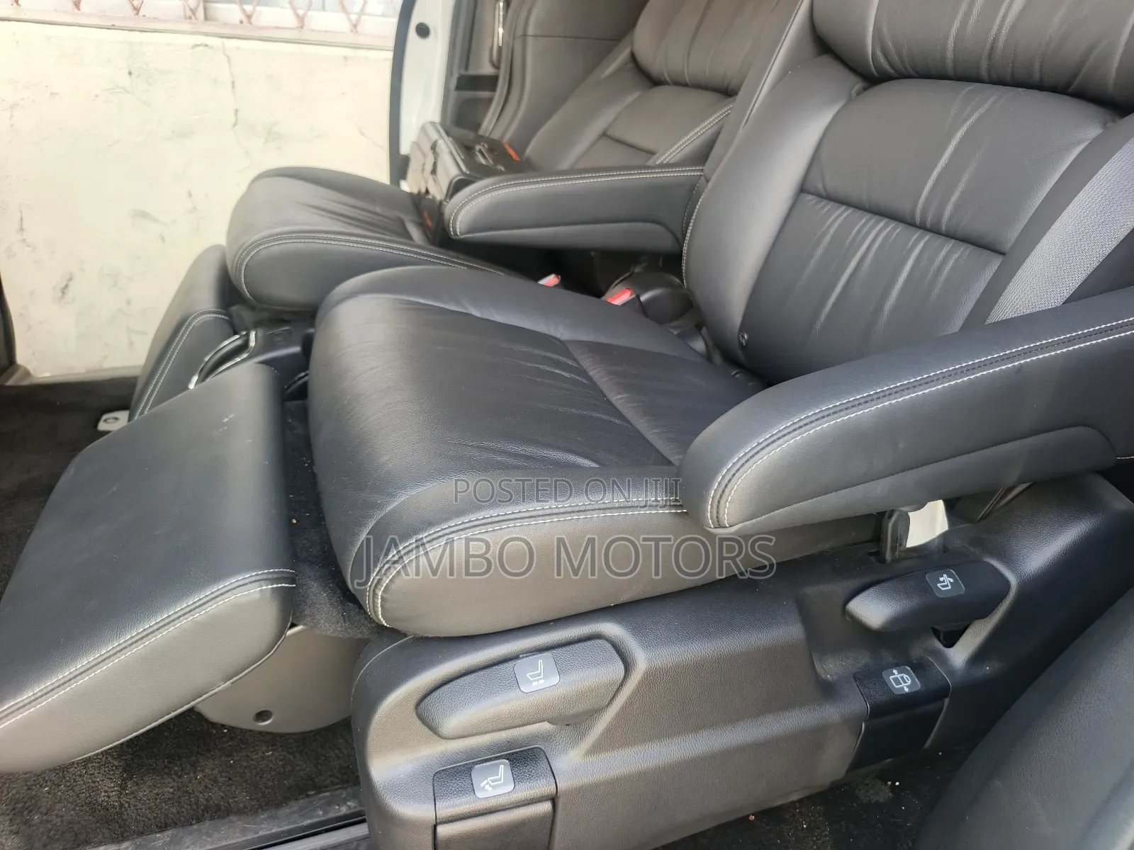 Honda Odyssey 2.0 Hybrid (7 seater) 2019 White