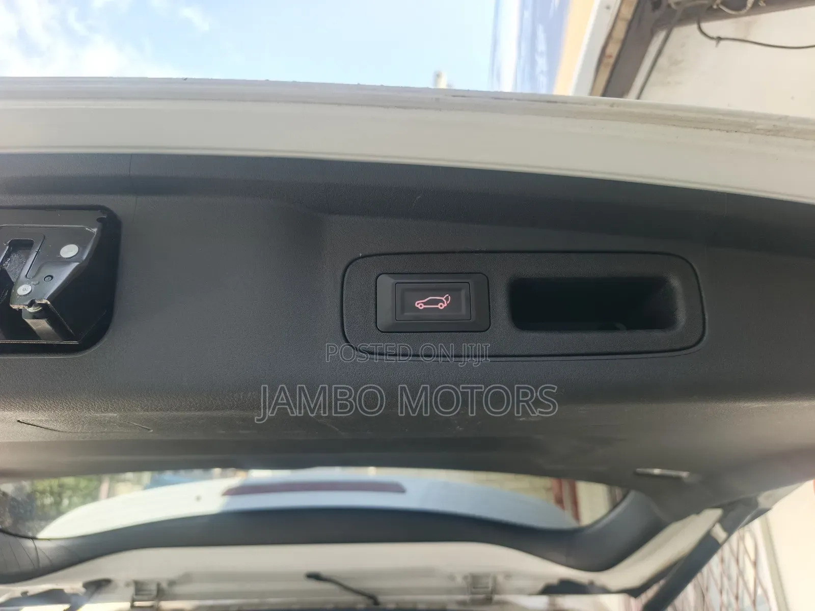 Honda Odyssey 2.0 Hybrid (7 seater) 2019 White