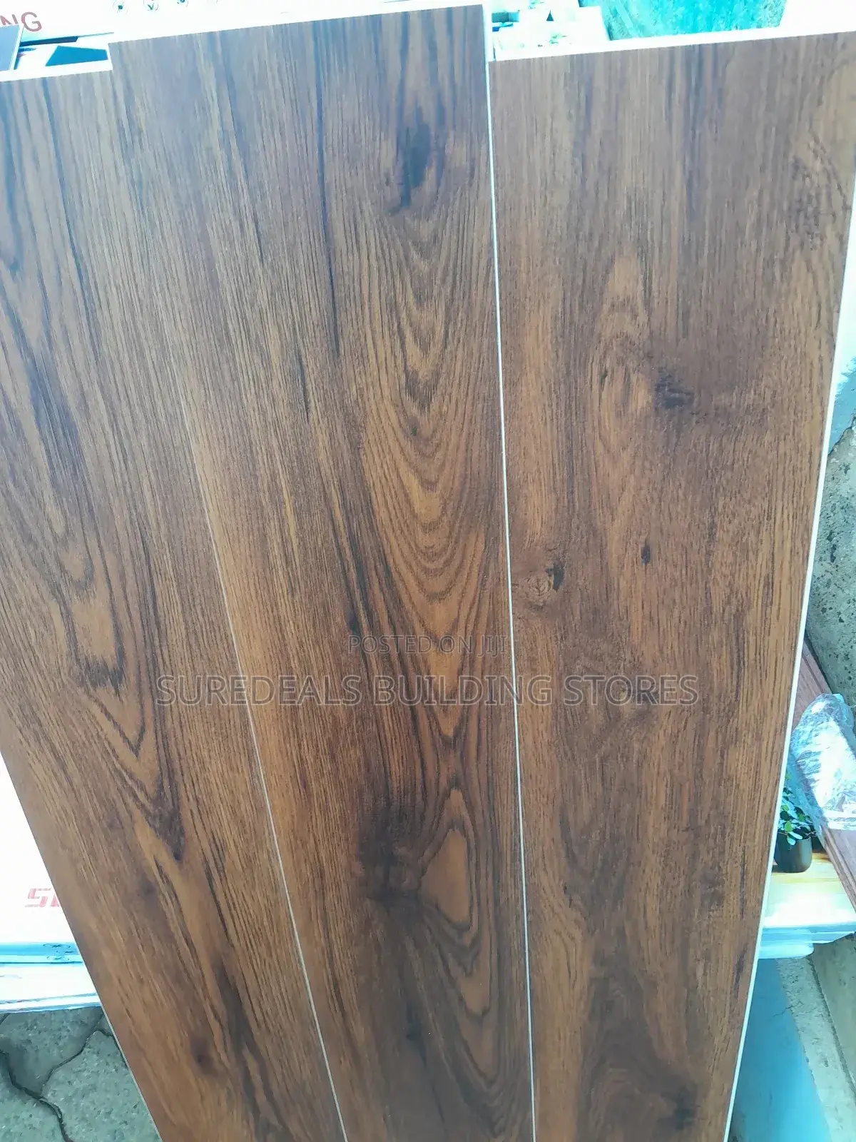 Morden SPC Flooring Tiles