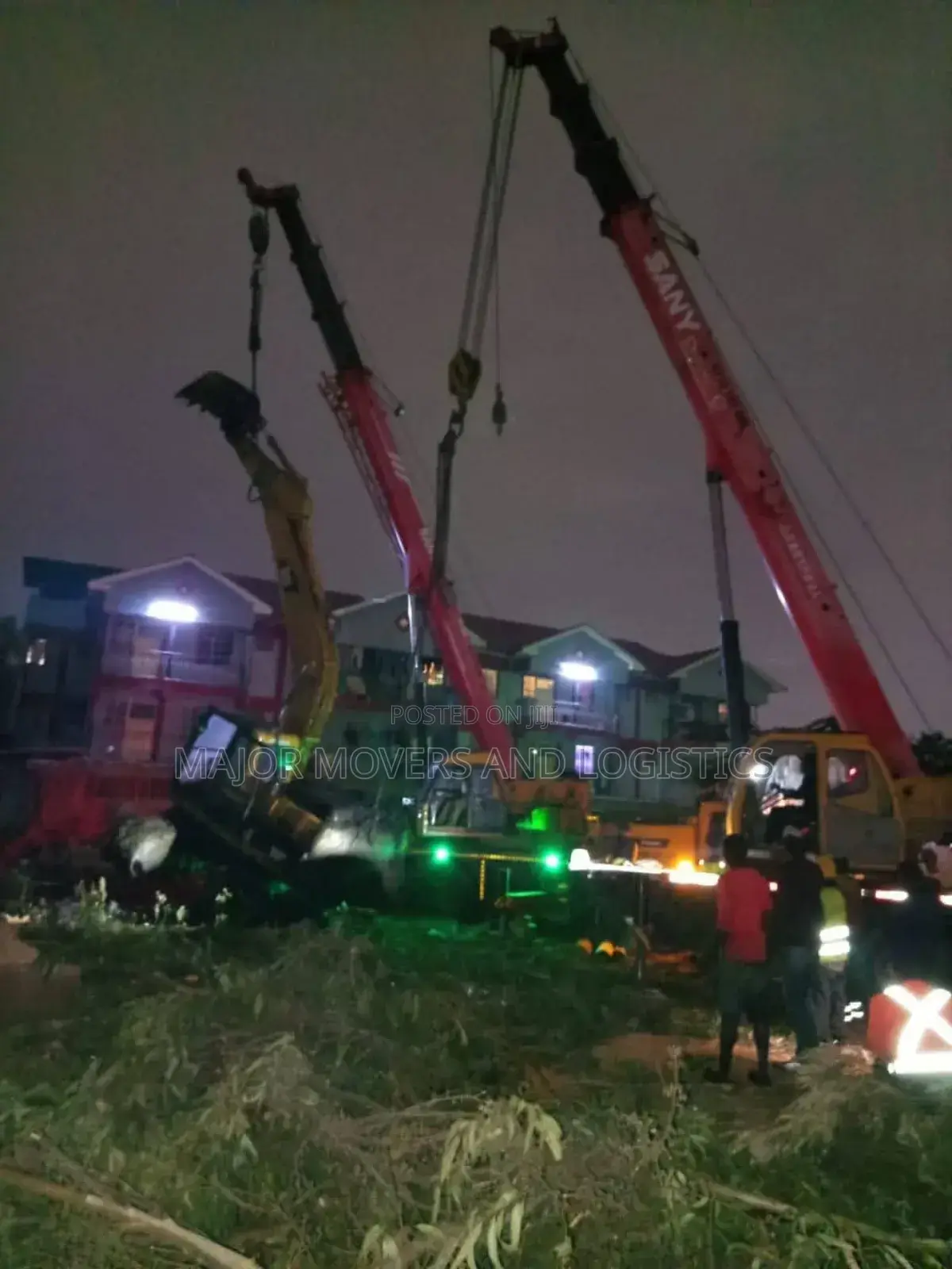 Trailers With Hoisting and Logistics Services Are Available