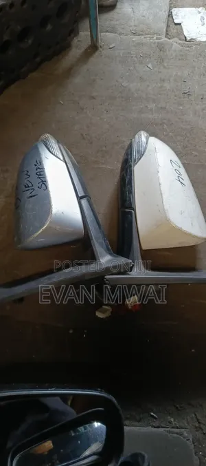 Toyota Isis 2014 Side Mirror