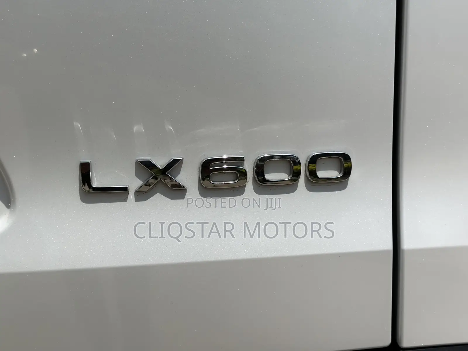 Lexus LX LX 600 2022 White