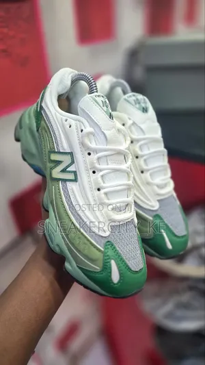 New Balance 1000 Green