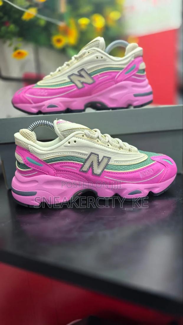 New Balance 1000 Pink - main view