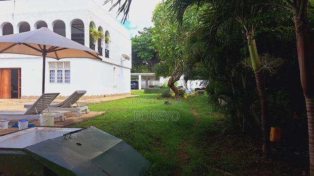 5bdrm Mansion in Luxury 5-Bed for sale - thumbnail 3