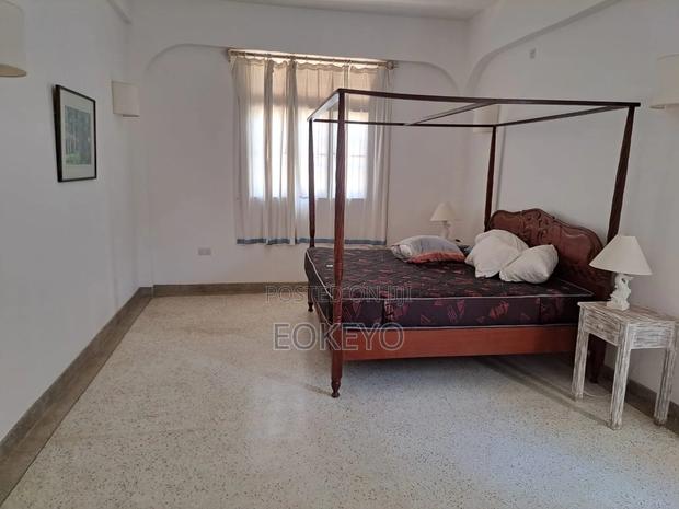 5bdrm Mansion in Luxury 5-Bed for sale - thumbnail 19