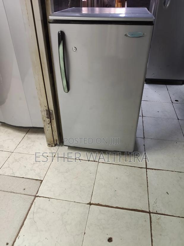Hitachi Min Fridge - thumbnail 3