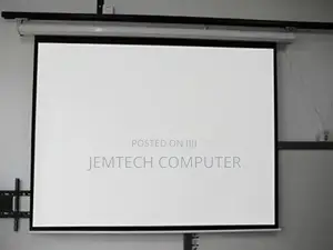 Lightwave Electric Projector Screen 240 X 240 Cm