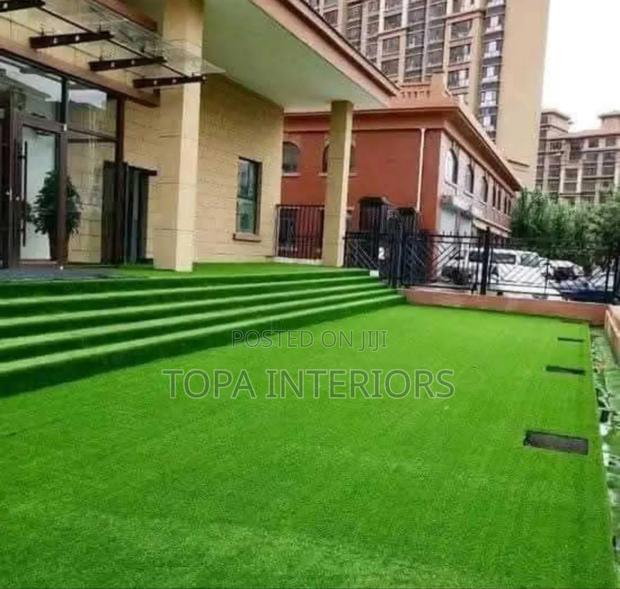 Well Fitted Water Resistant Outdoor Rugs Artificial Grass Carpets 20mm