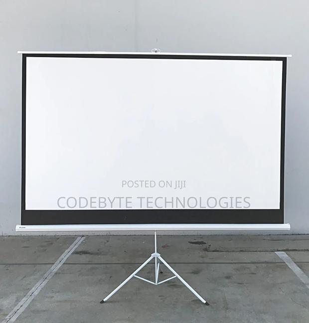 Lightwave Tripod Projector Screen 200 X 200 Cm - main view