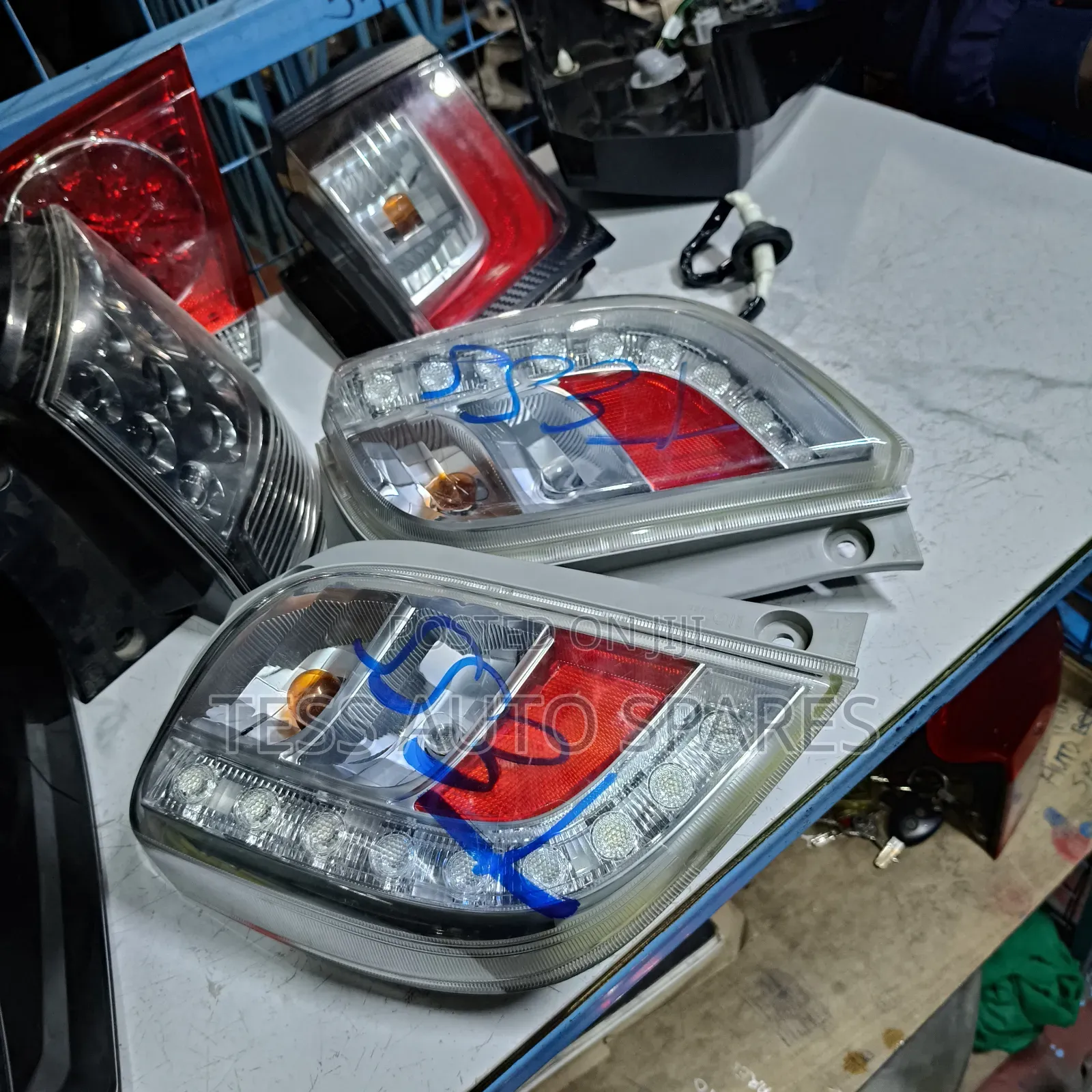 Daihatsu Mira Es Backlights