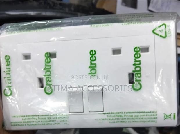 Crabtree Twin Socket