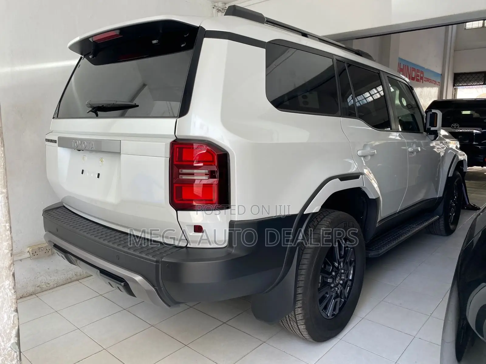 Toyota Land Cruiser Prado 2024 White