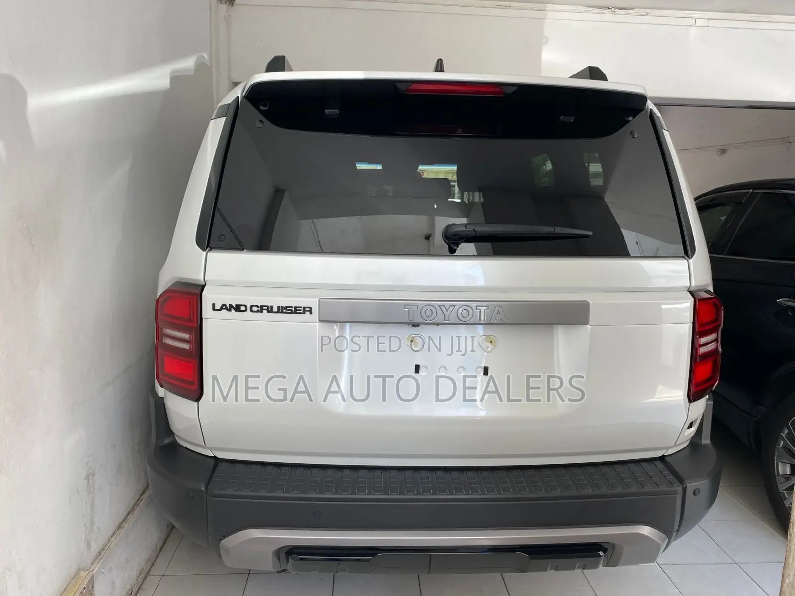Toyota Land Cruiser Prado 2024 White