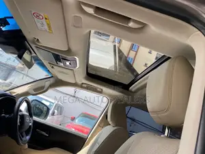 Toyota Land Cruiser LC300 2023