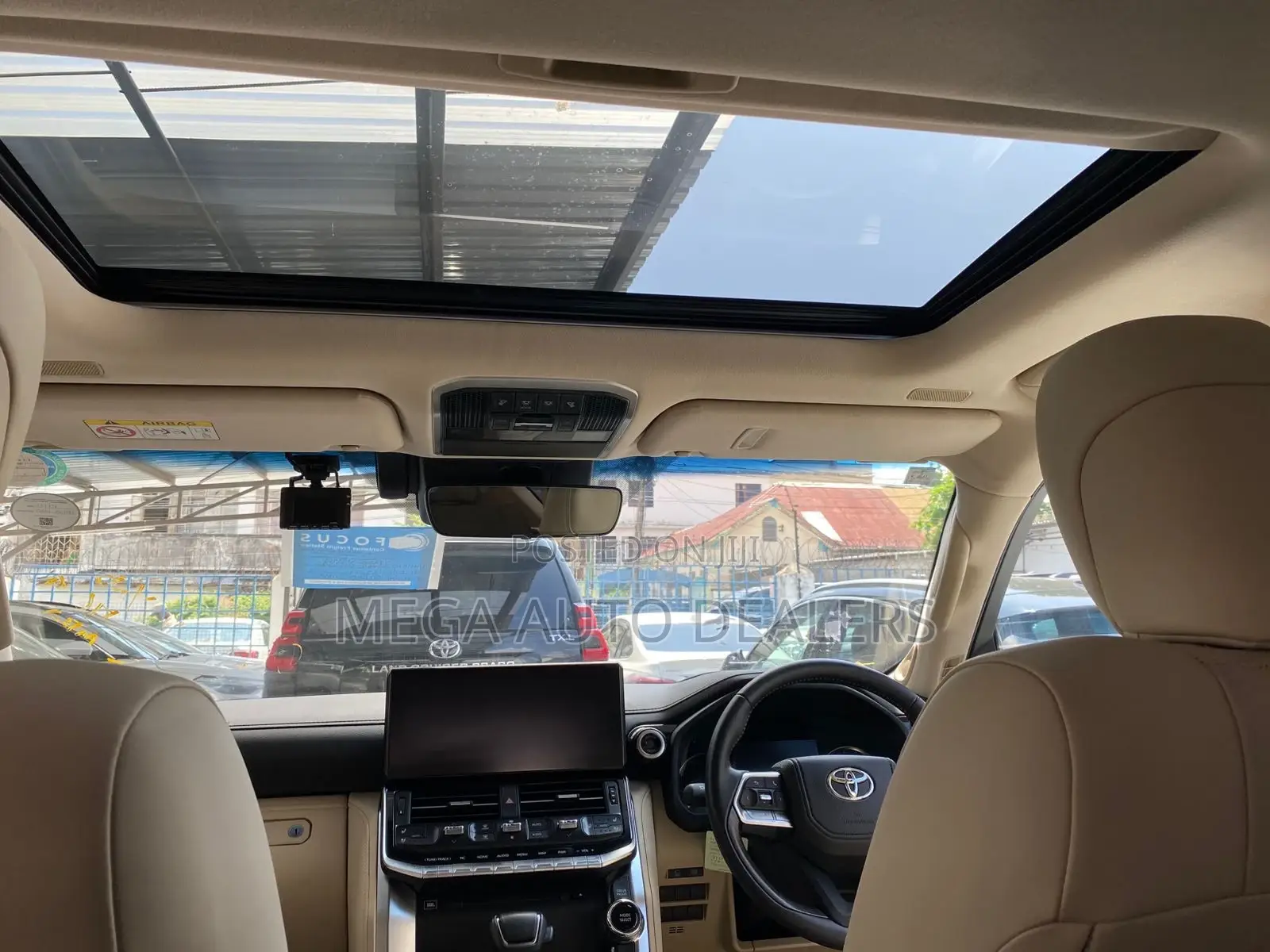 Toyota Land Cruiser LC300 2023