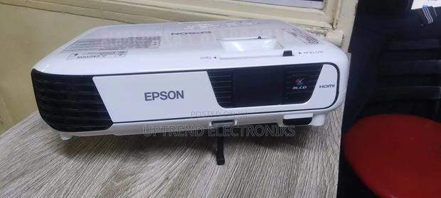 Epson Eb-S31 | Clear, Sharp Affordable – Grade a Projector! - main view