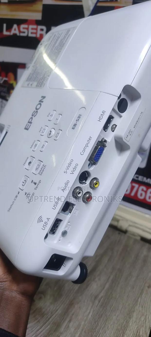 Epson Eb-S31 | Clear, Sharp Affordable – Grade a Projector! - thumbnail 2