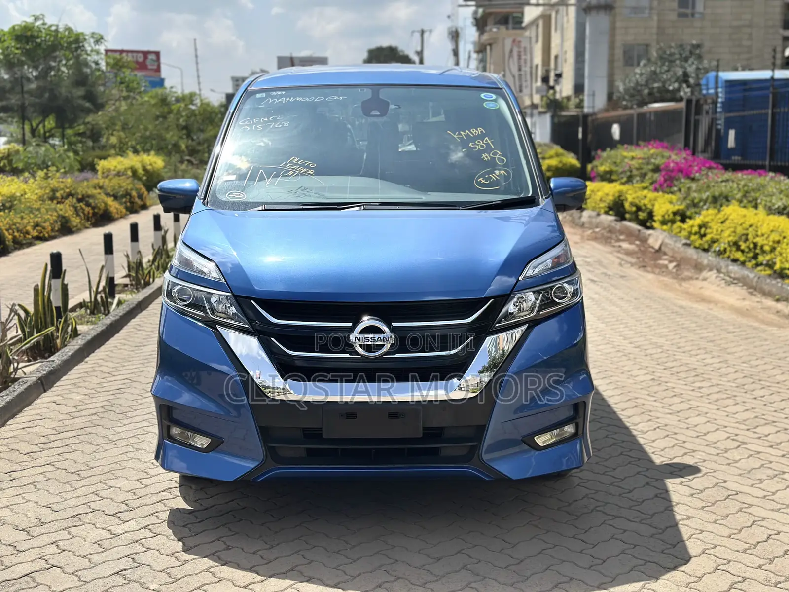 Nissan Serena 2018 Blue