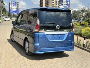 Nissan Serena 2018 Blue