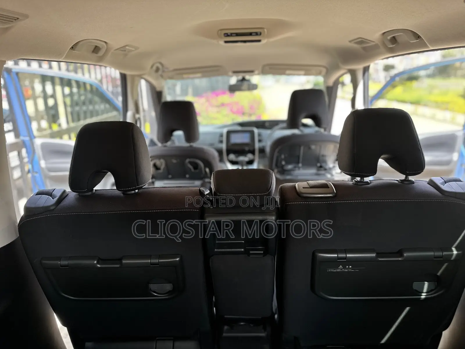 Nissan Serena 2018 Blue