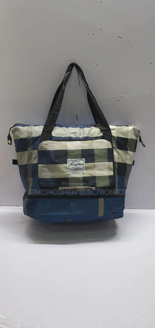 Waterproof Travel Bag - thumbnail 3