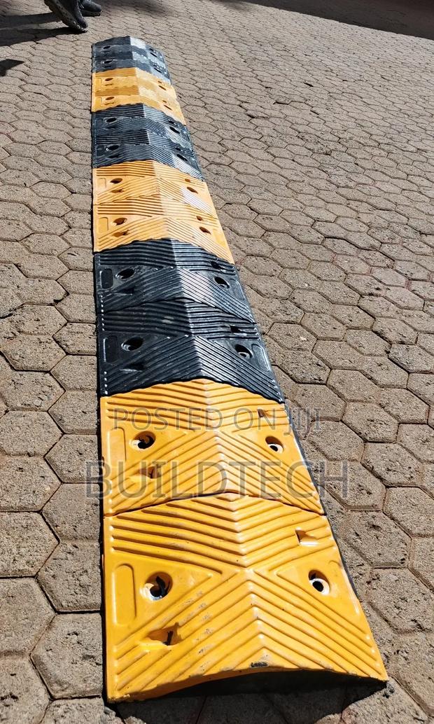 Eco Friendly Rubber Speed Bumps Ideal For All Need & Types - thumbnail 2