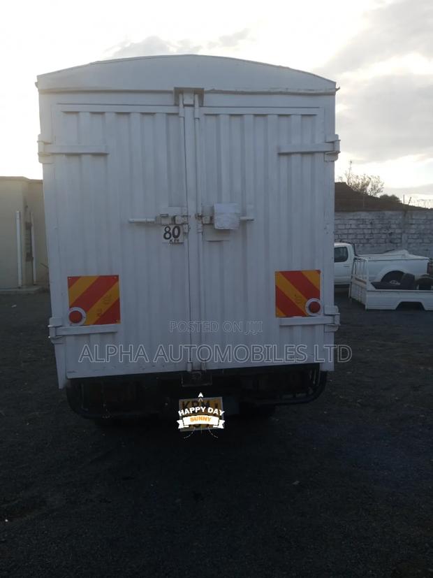 Isuzu Elf NKR 2003 White - thumbnail 3