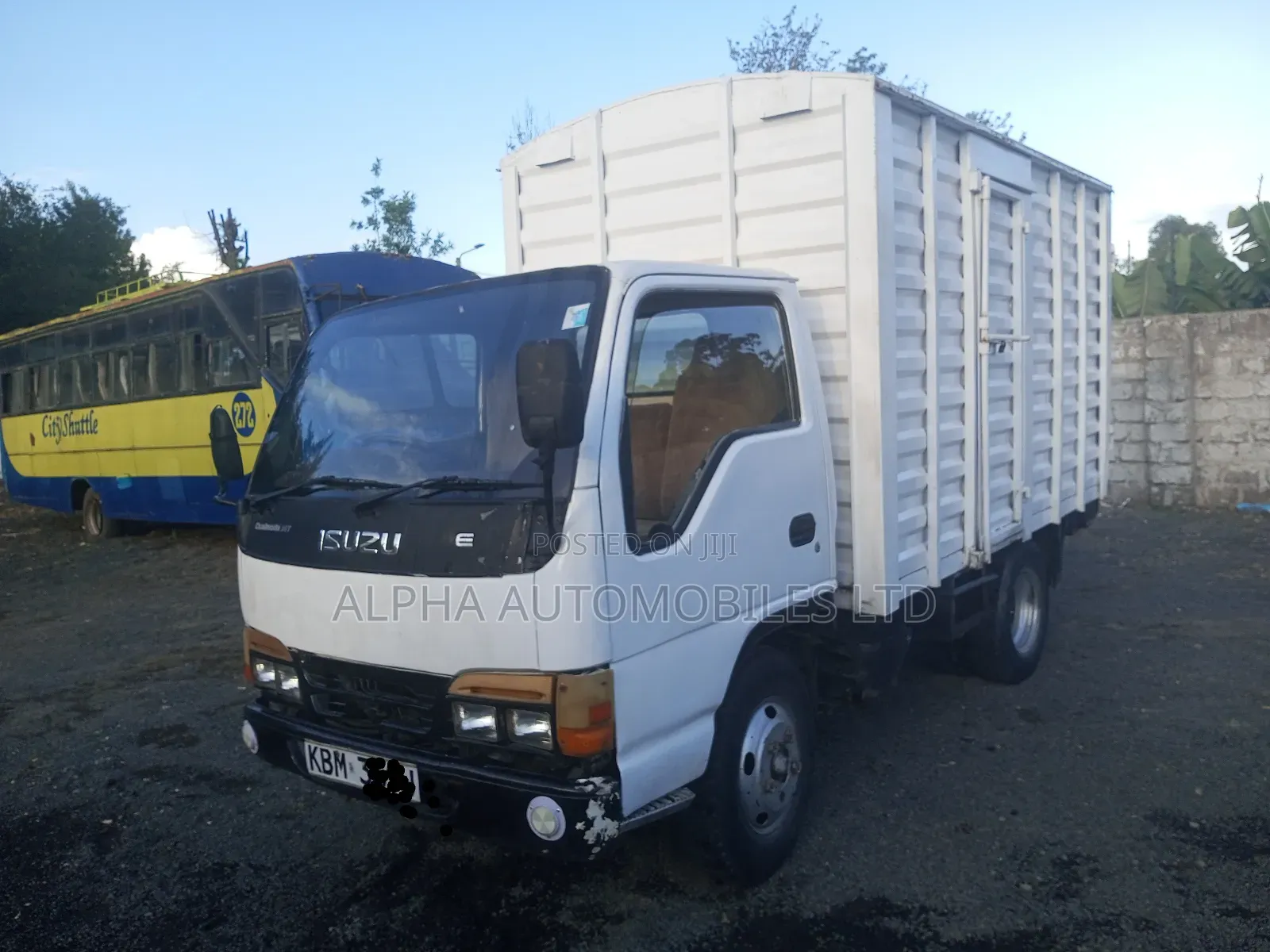 Isuzu Elf NKR