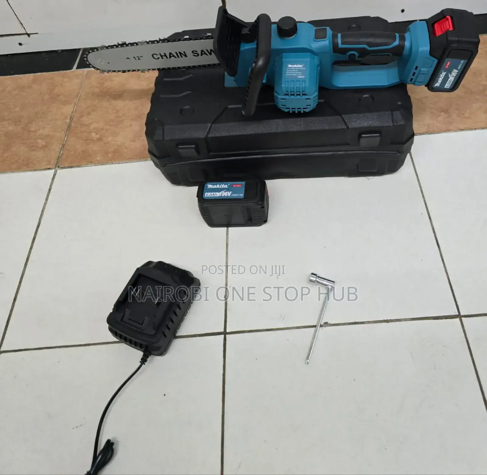 Makita Cordless Chainsaw