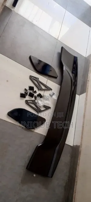 Saloon Car Sport Wing Spoiler – Universal Design