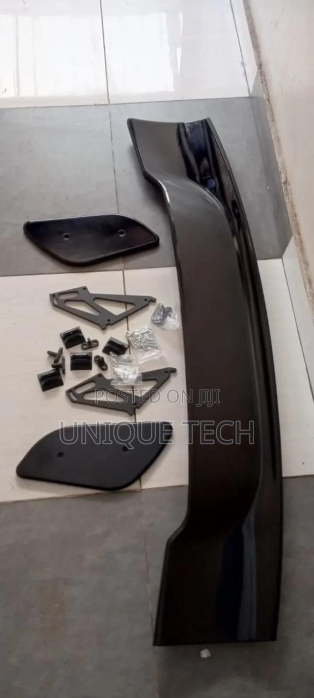Sport Style Universal Spoiler for Saloon Cars