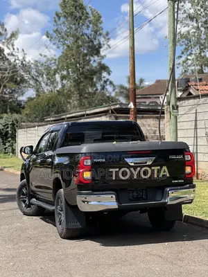 Toyota Hilux 2019 Black